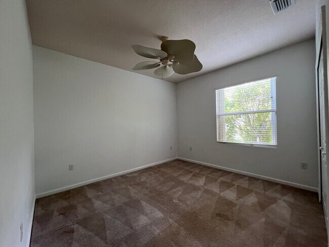 Building Photo - HUGE PRICE REDUCTION!! HOME IS READY FOR A...