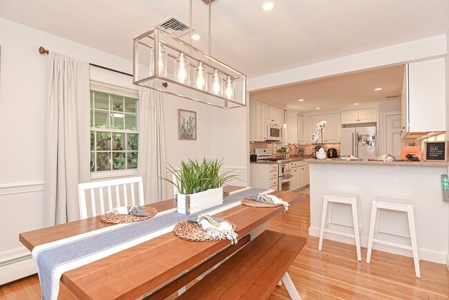 Building Photo - 7 Lynch Ave