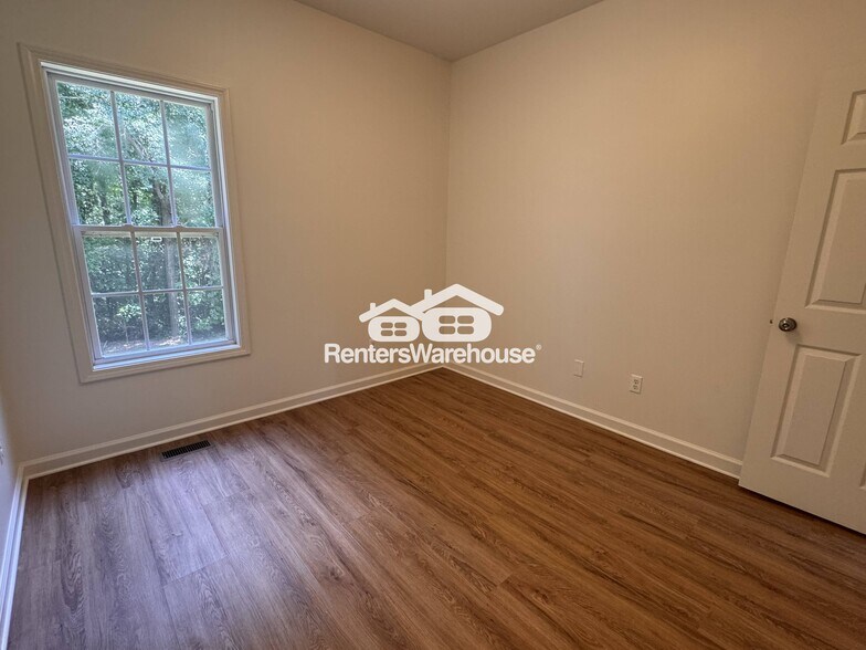 Building Photo - 841 Conner Glenn Dr