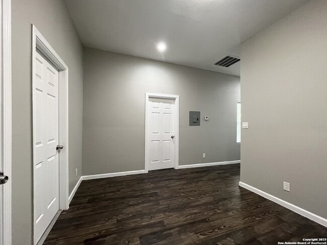 Building Photo - 219 Rigsby Ave