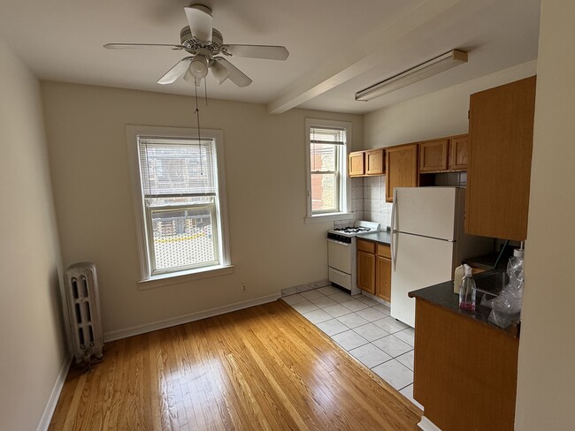 Building Photo - 4646 N Magnolia Ave