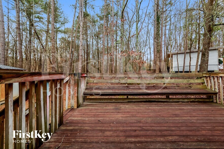 Building Photo - 241 Ryan Rd