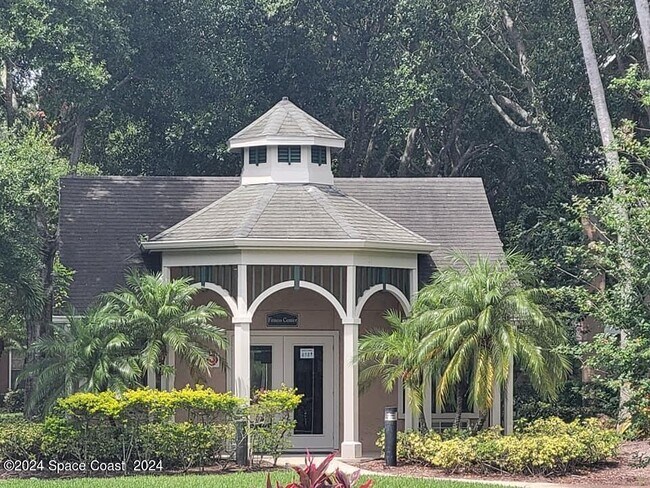 Building Photo - 7667 N Wickham Rd