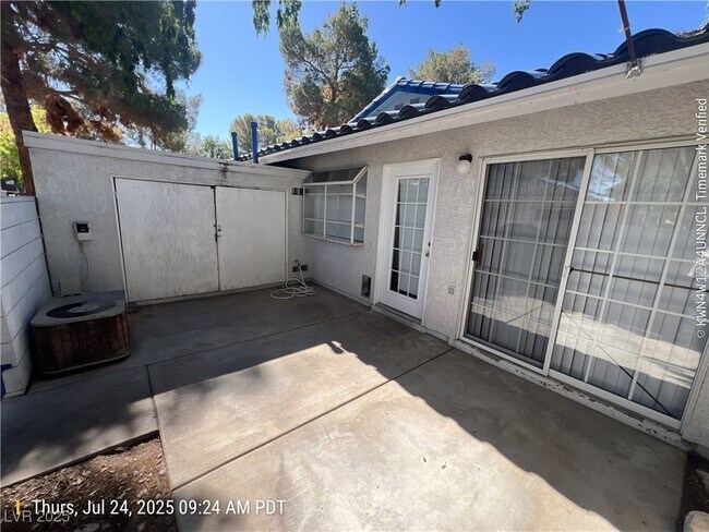 Building Photo - 2128 Petersham Ct