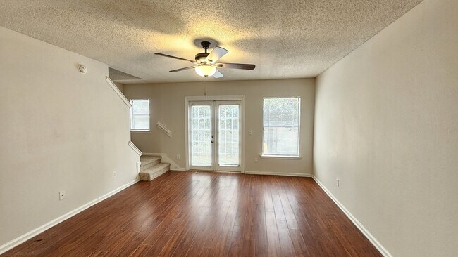 Building Photo - 4781 Playschool Dr