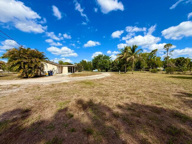 Building Photo - 16394 Pimlico Dr E