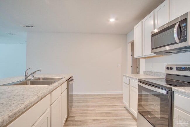 Building Photo - 4383 White Cedar Ct