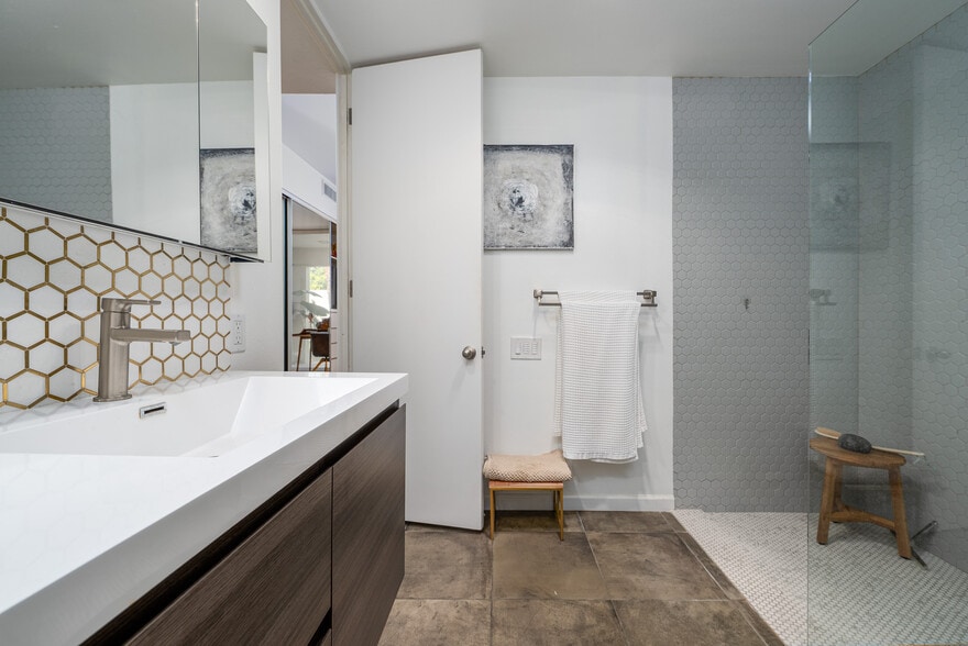 Building Photo - 17 Desert Lakes Dr