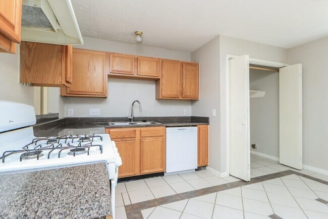 Building Photo - 12119 Bowsman Dr
