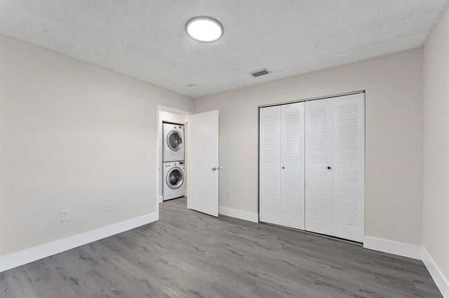 Building Photo - 8851 NW 119th St