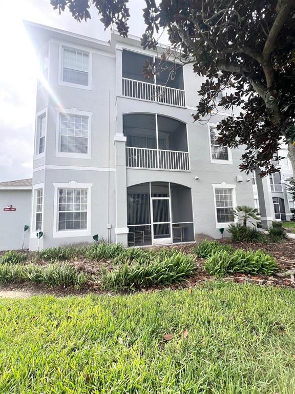 Building Photo - 8101 Coconut Palm Way