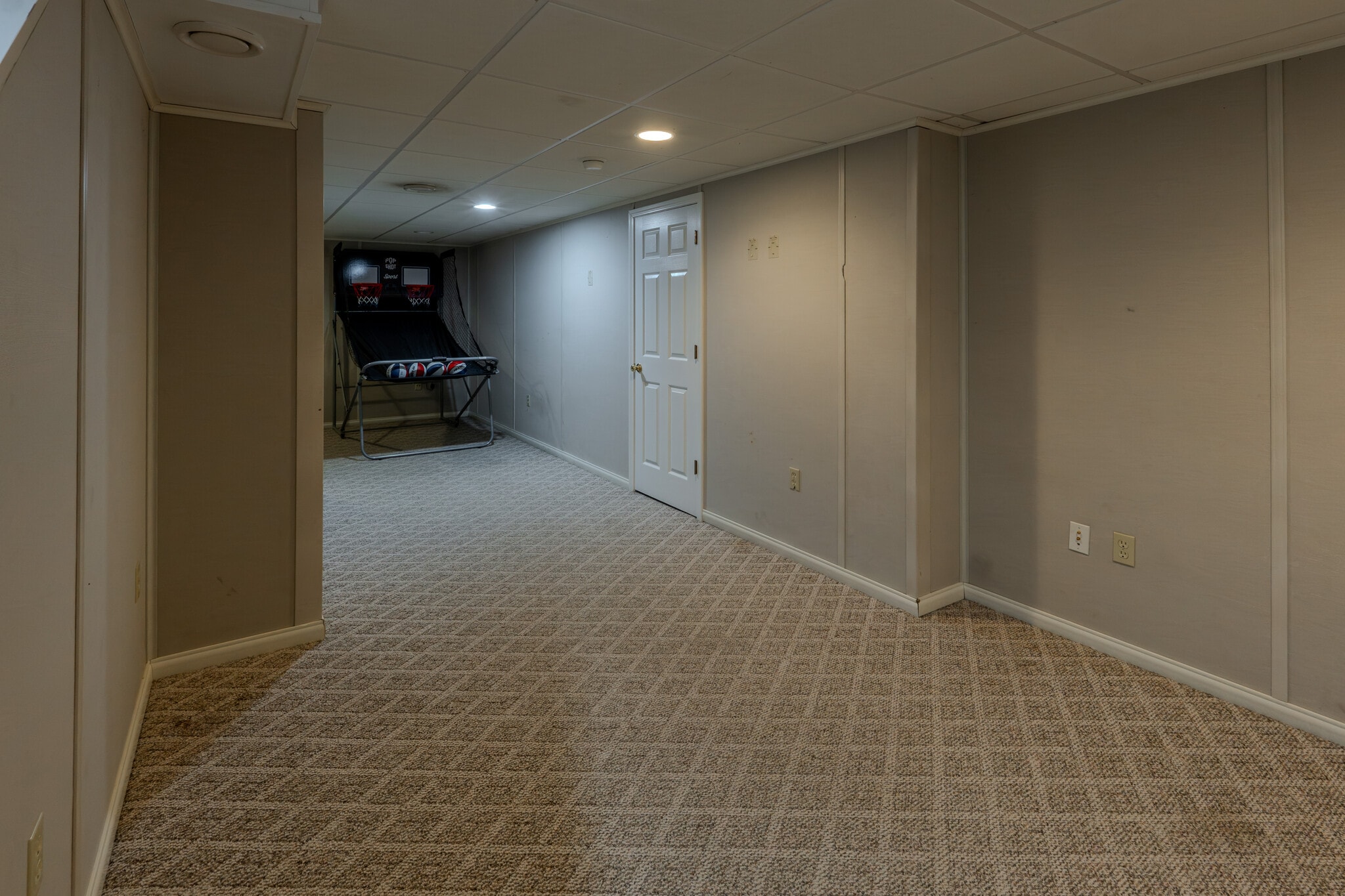Building Photo - 2401 Aspen Way