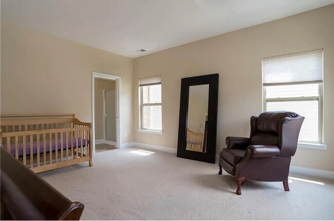Building Photo - 3945 Pointe Vecchio Cir