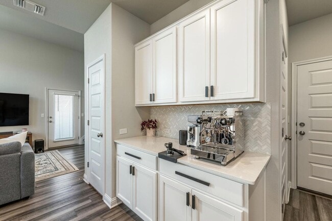 Building Photo - 7812 Moody Bend