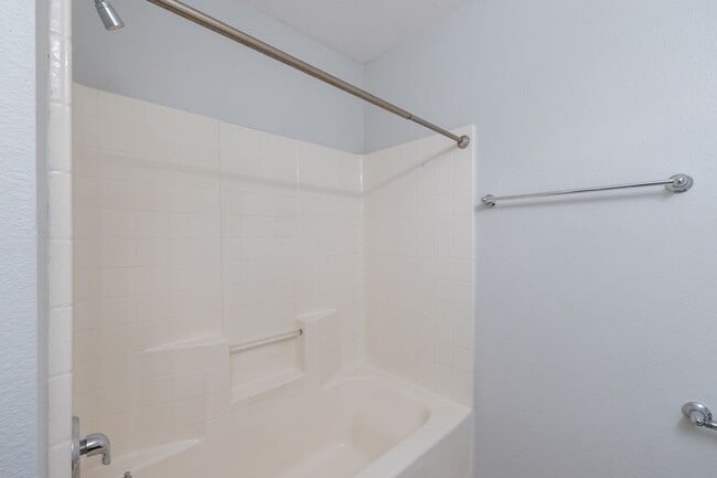 Building Photo - Spacious 4-Bedroom Home with Private Fenced Yard in Fort Worth