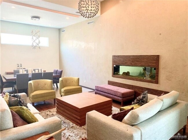 Building Photo - 28 Grovewood Ave