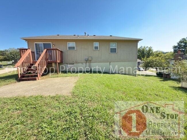 Building Photo - Beautiful 3 Bedroom 2 Bathroom Home in Blu...