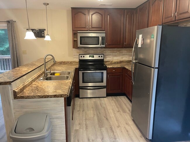 Building Photo - 6314 Springside Dr