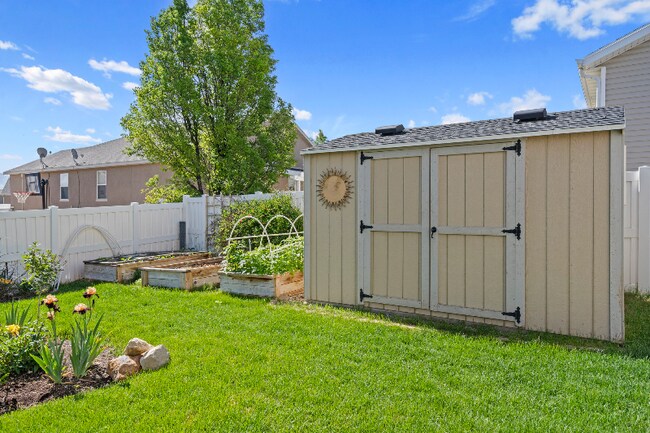 Building Photo - 8259 6555 W