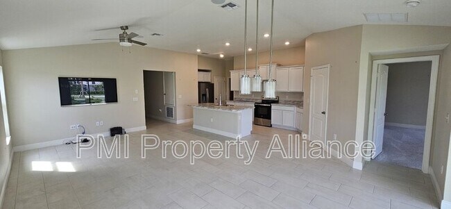 Building Photo - 735 Overpool Ave