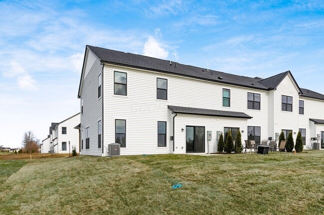 Building Photo - 5494 Dutch Ln