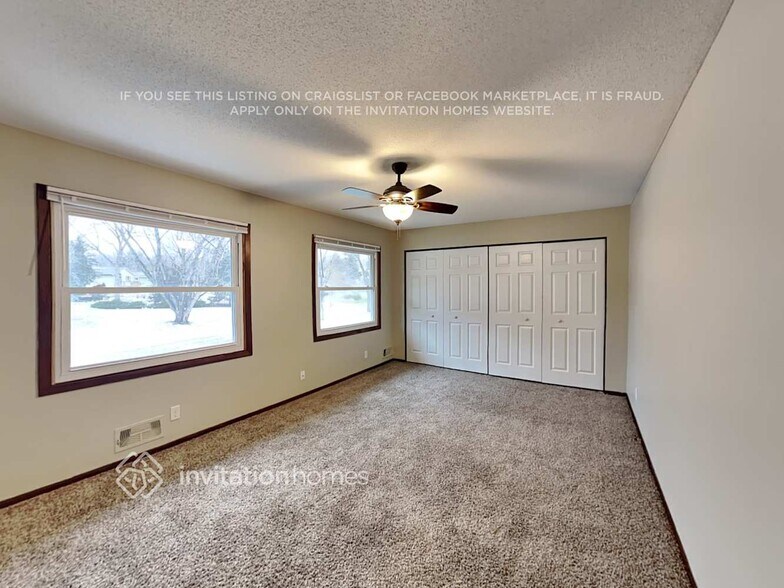 Building Photo - 8800 Hillside Trail S