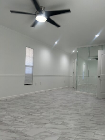 Building Photo - 1313 Mango Ave