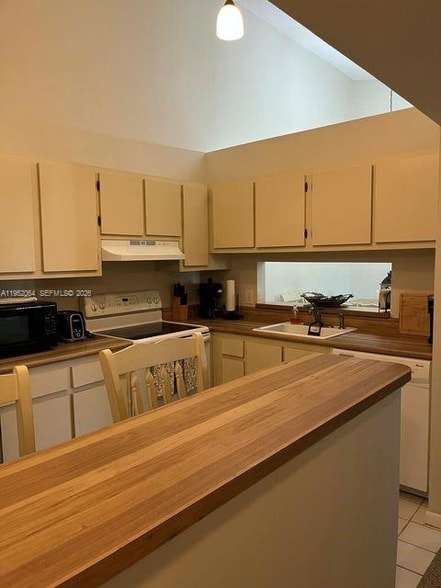 Building Photo - 6327 Chasewood Dr