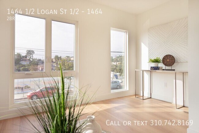 Building Photo - 1464 1/2 Logan St 1/2-1464