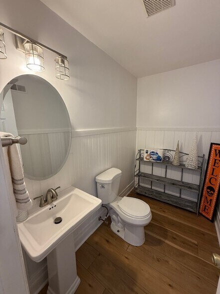 Building Photo - 2733 Crosswinds Dr