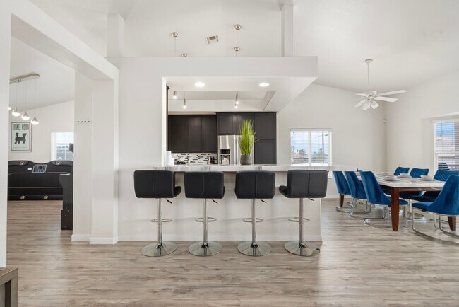 Building Photo - 16087 Bubbling Wells Rd