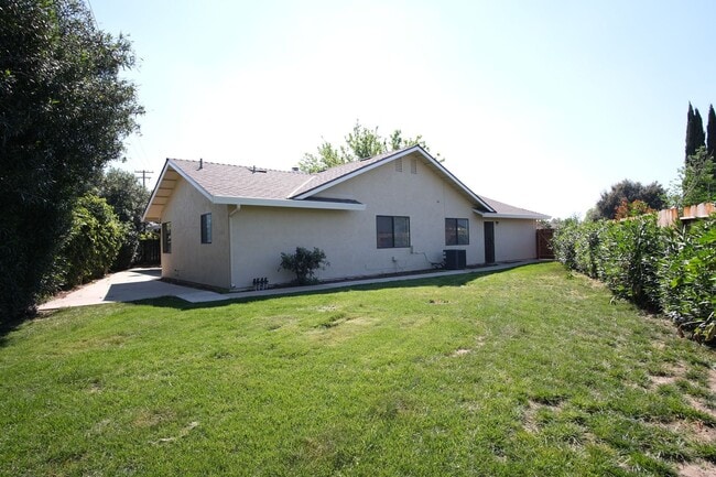 Building Photo - Cozy 3-Bedroom, 2-Bath Home in Modesto