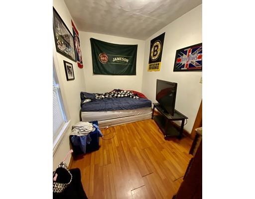 Building Photo - 102 Sydney St