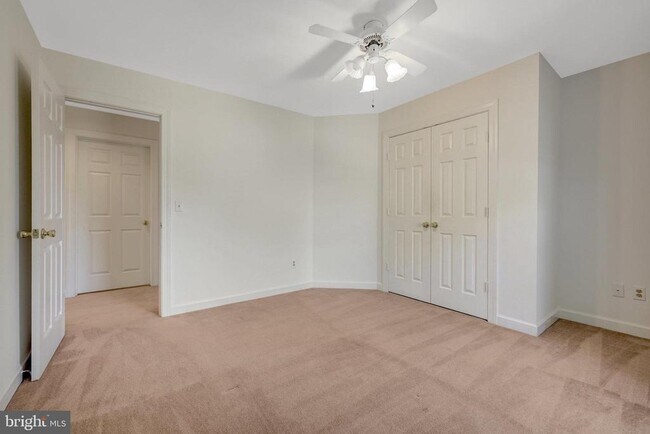 Building Photo - 47001 Smithwood Ct