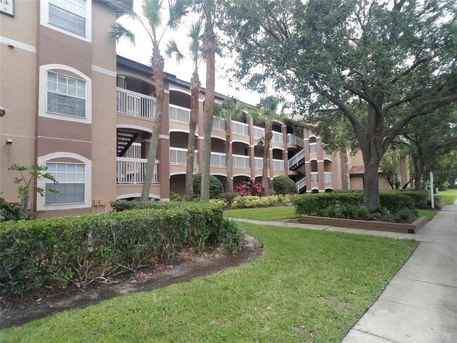 Building Photo - 14013 Fairway Island Dr
