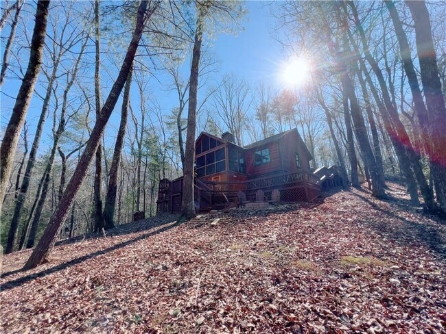 Building Photo - 532 Highland Trail