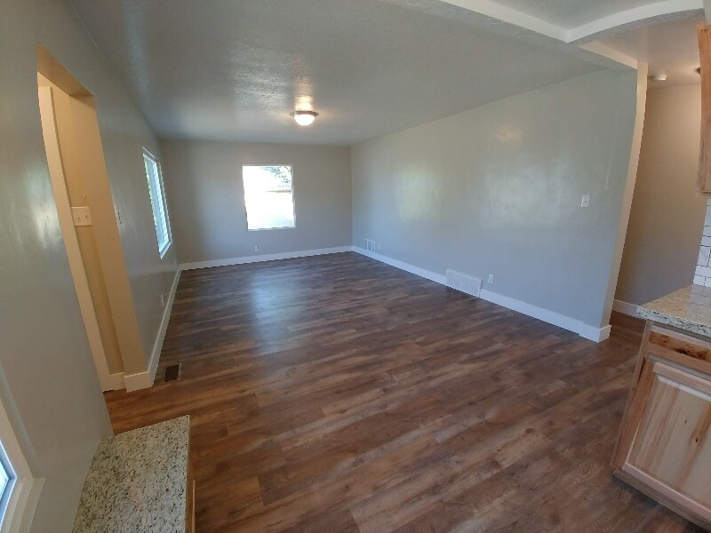 Building Photo - 383 E 400 N