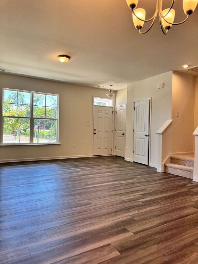 Building Photo - Brand New 3-Bedroom Townhome for Rent in The Glens at Scott Place ***MOVE IN SPECIAL $500 off fir...