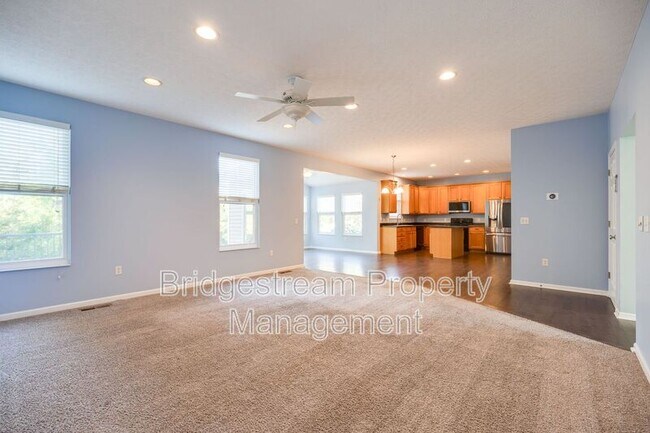Building Photo - 1875 Prairie Clover Dr