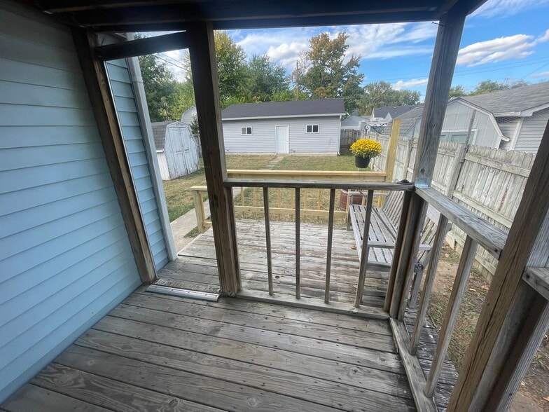 Building Photo - Coming Soon ! Large 2 BR single family hom...