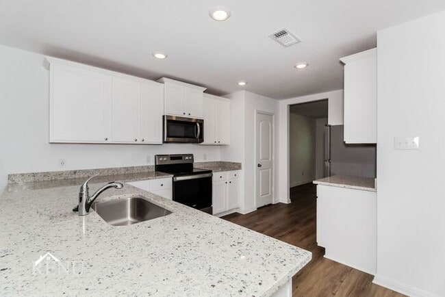 Building Photo - Coming Soon!