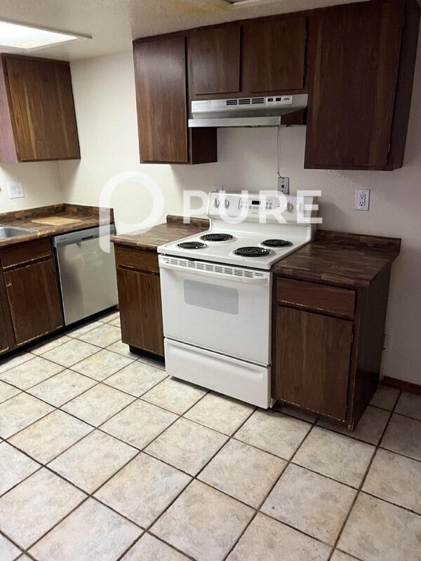 Building Photo - 318 La Veta Dr