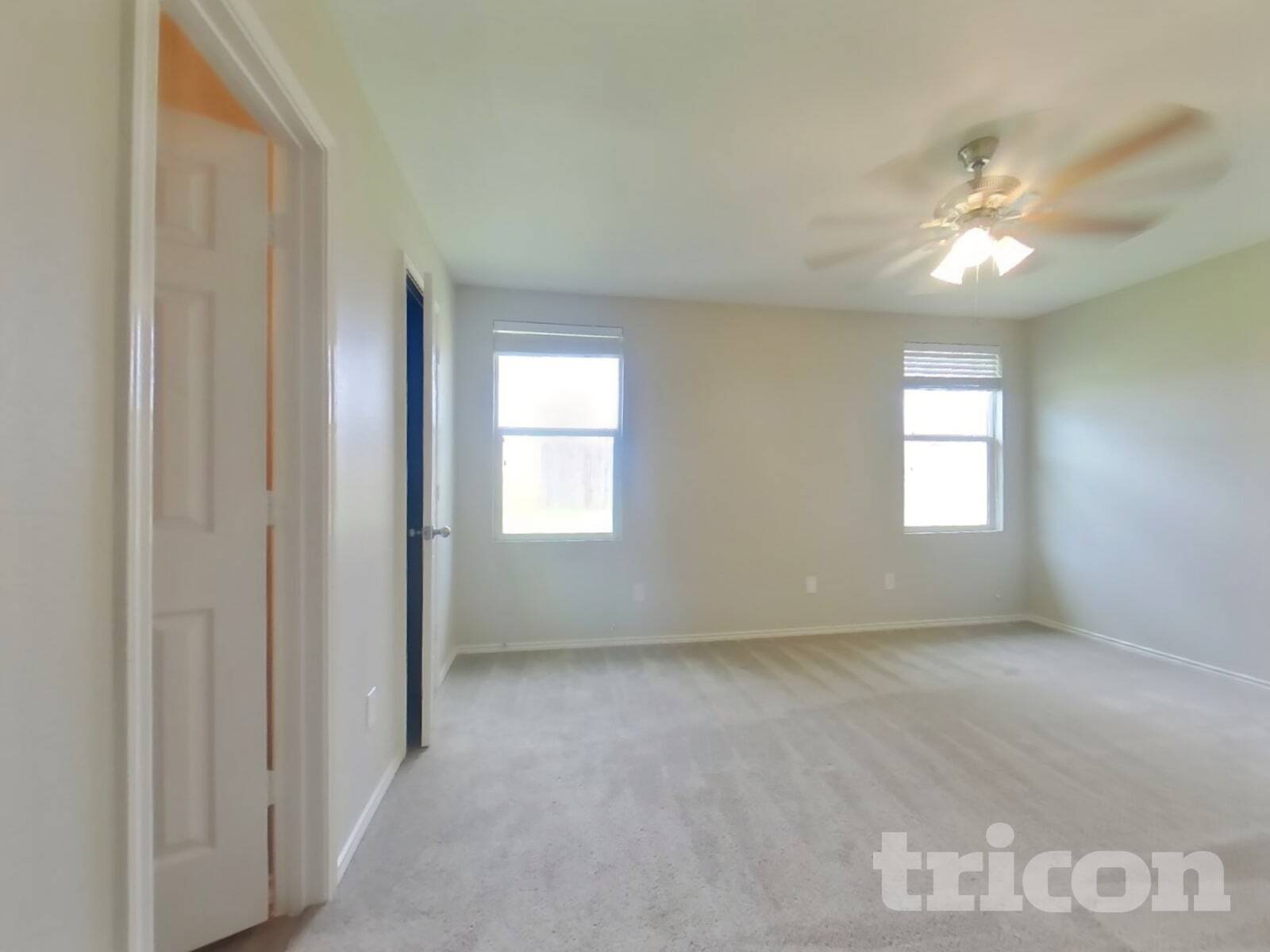 Building Photo - 16661 Woodside Dr