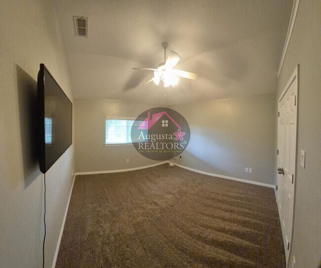 Building Photo - 5001 Crystal Creek