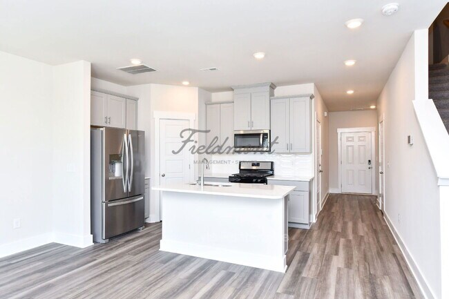 Building Photo - 429 Ellis Mill St