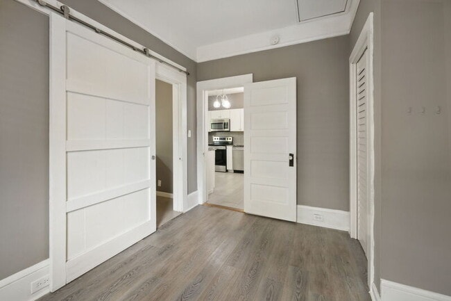 Building Photo - 687 Bridal Ave