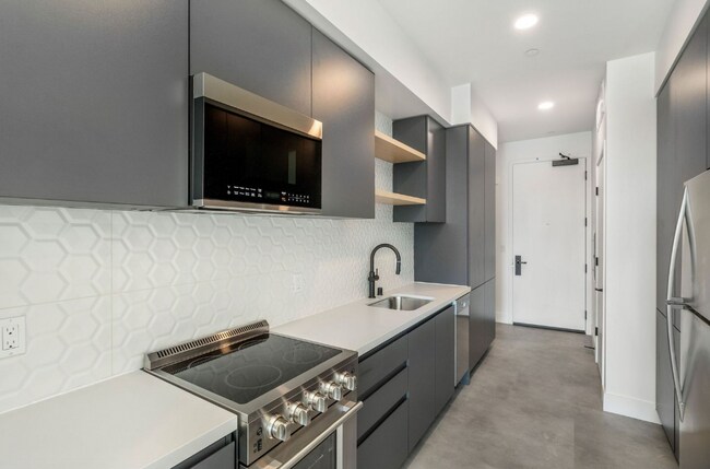Building Photo - 3448 W 43rd St