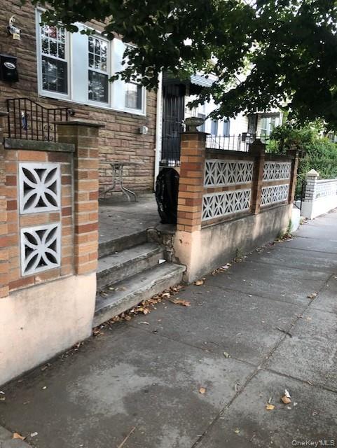 Building Photo - 88-05 91st Ave