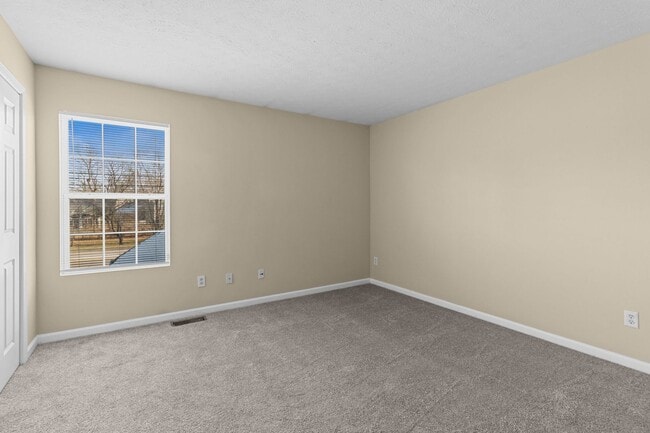 Building Photo - SPECIAL! $1,650 MONTHLY FOR A 6 MONTH LEASE!