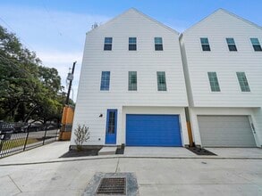 Building Photo - 2007 Bauer Dr